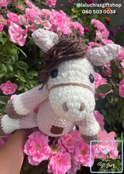 Luxury Horse (Pre-Order)